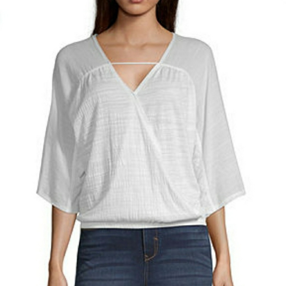 [a.n.a.] Wrap Blouse (Ivory)